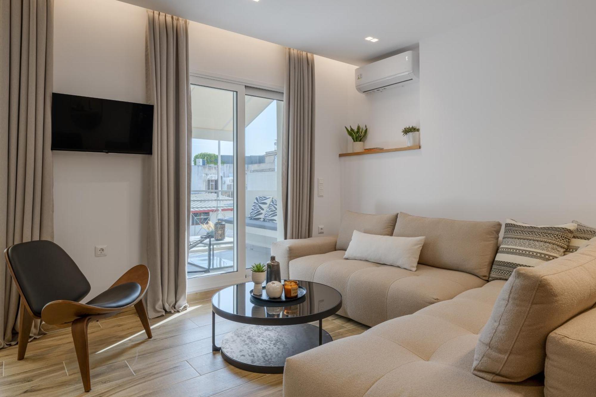 Central Sunny Loft With Plunge Pool Афины Экстерьер фото