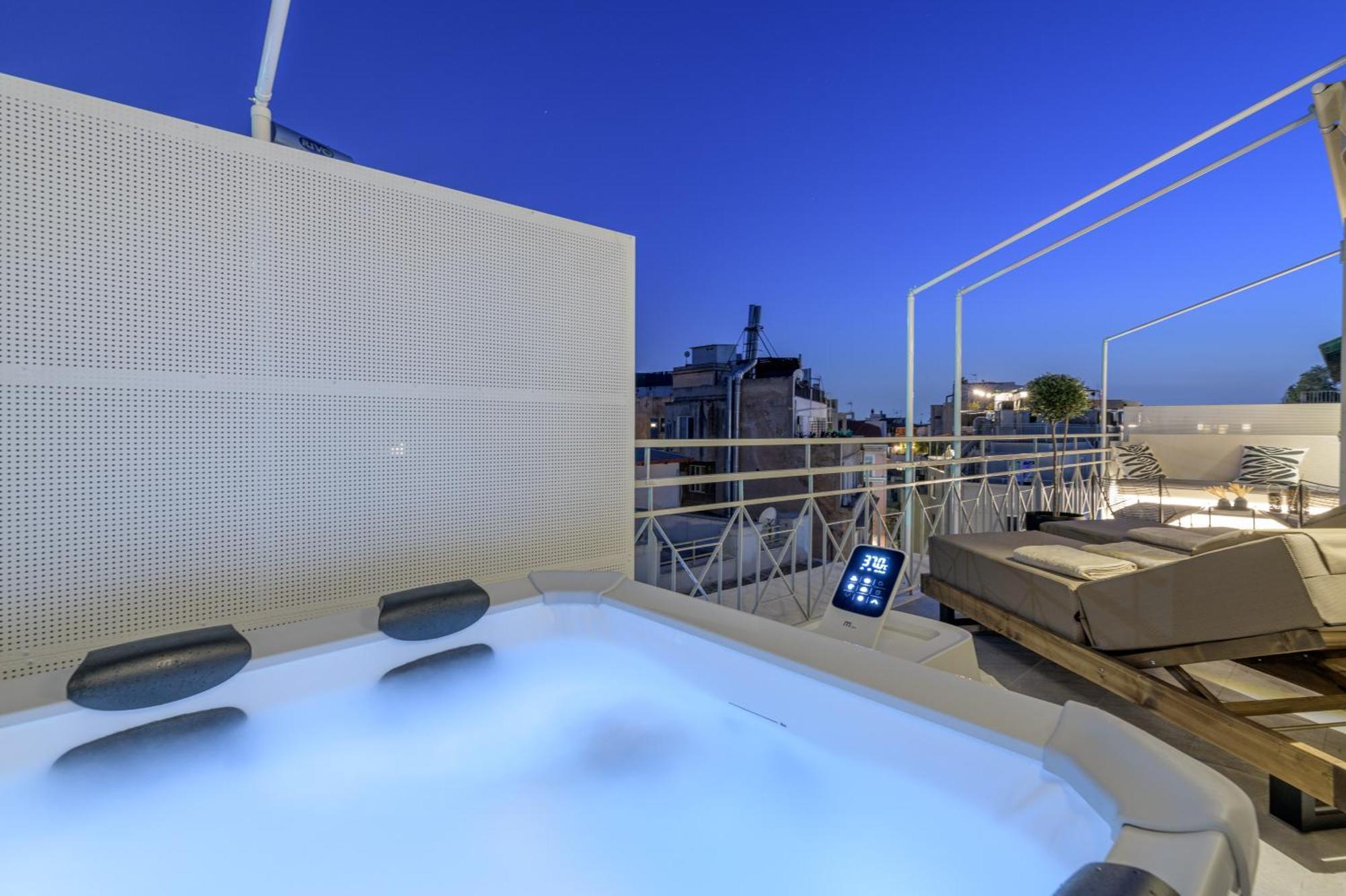 Central Sunny Loft With Plunge Pool Афины Экстерьер фото