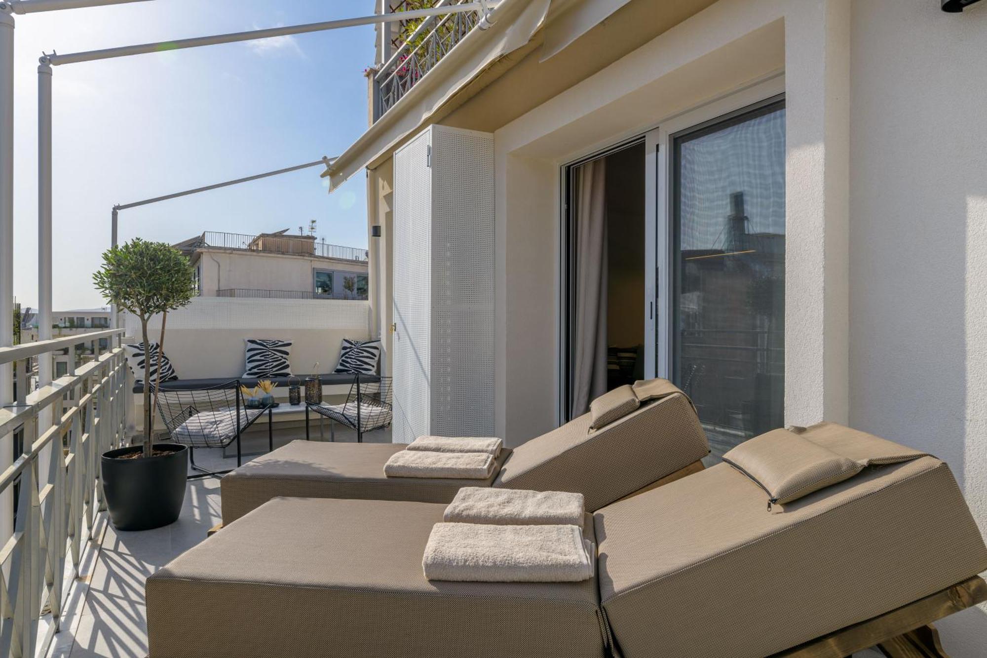 Central Sunny Loft With Plunge Pool Афины Экстерьер фото