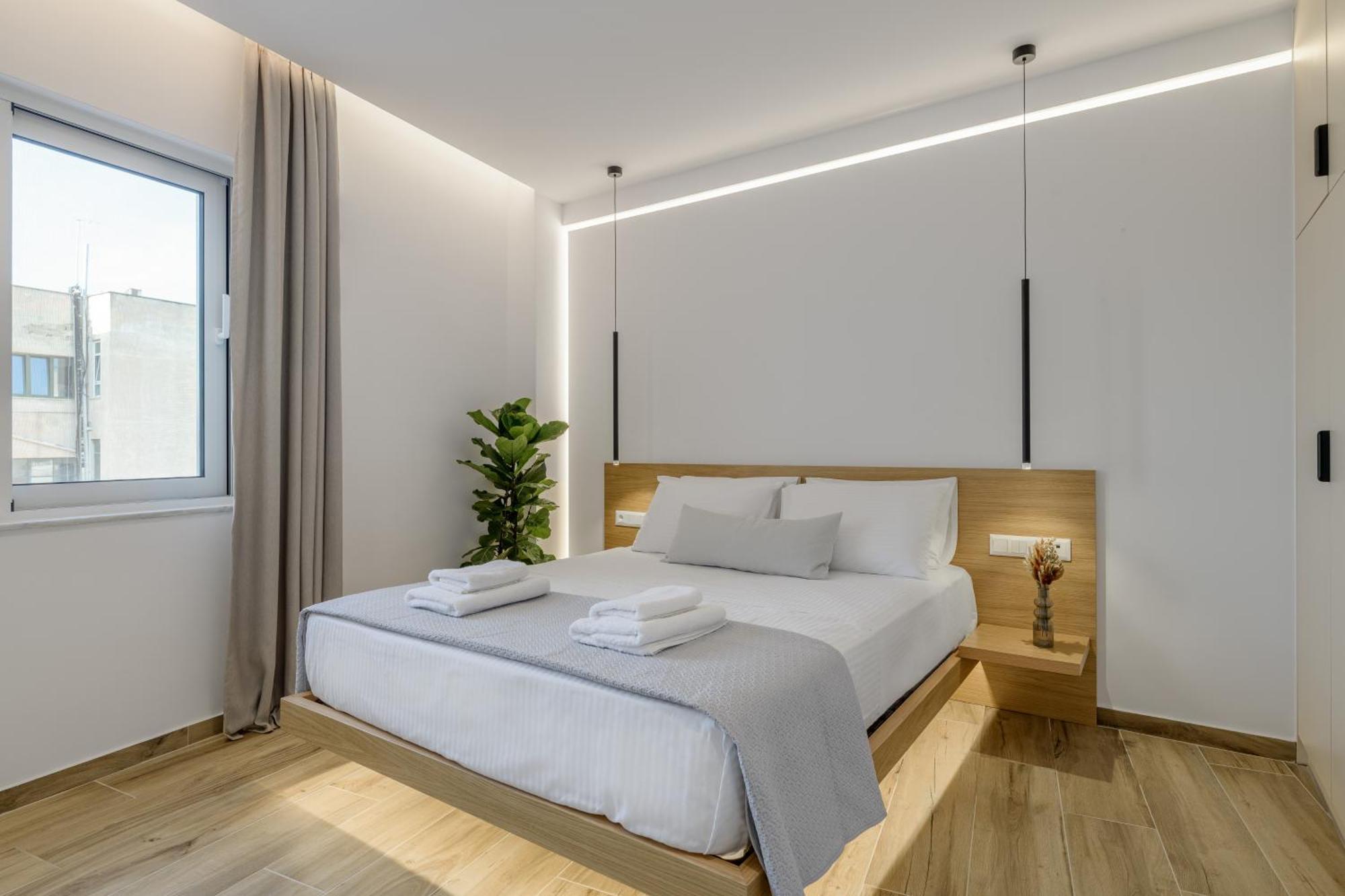 Central Sunny Loft With Plunge Pool Афины Экстерьер фото