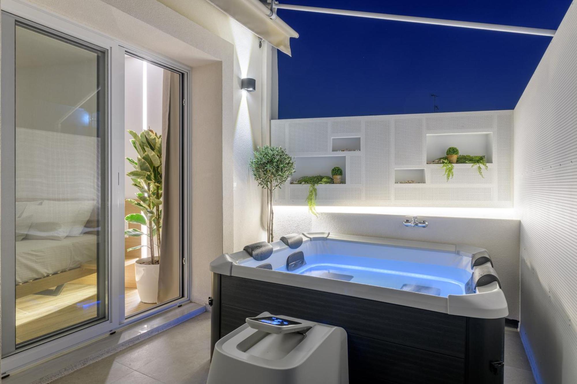 Central Sunny Loft With Plunge Pool Афины Экстерьер фото