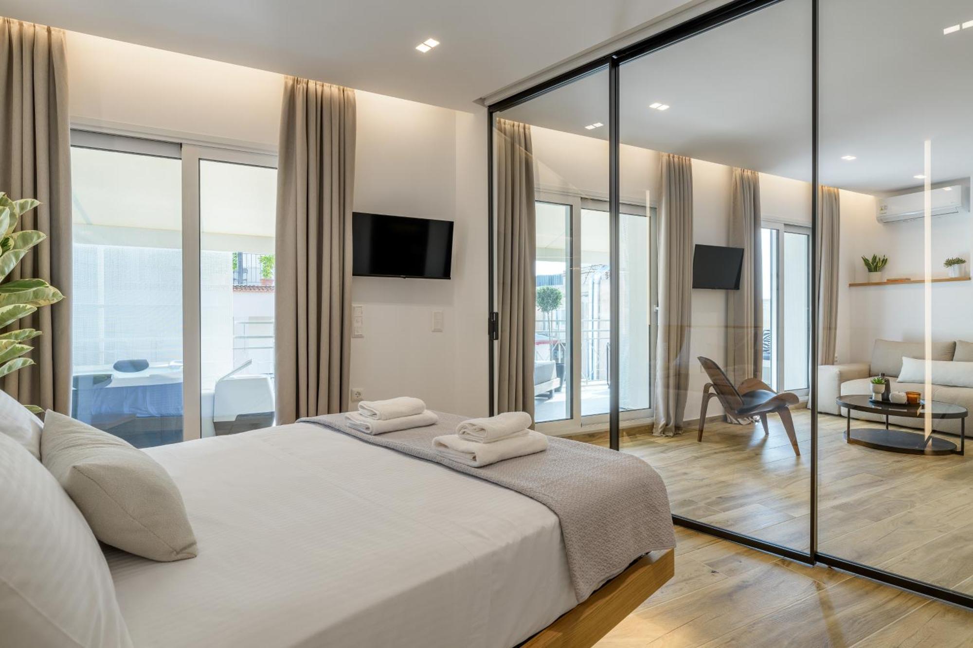 Central Sunny Loft With Plunge Pool Афины Экстерьер фото